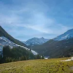 度假居 With Sauna Near Spieljoch